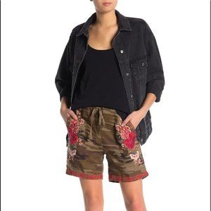 Johnny Was Burke linen embroidered shorts